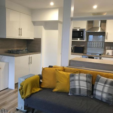 Cosy Cottage With Sea Views Close To Local Shops. Lamlash Exterior photo