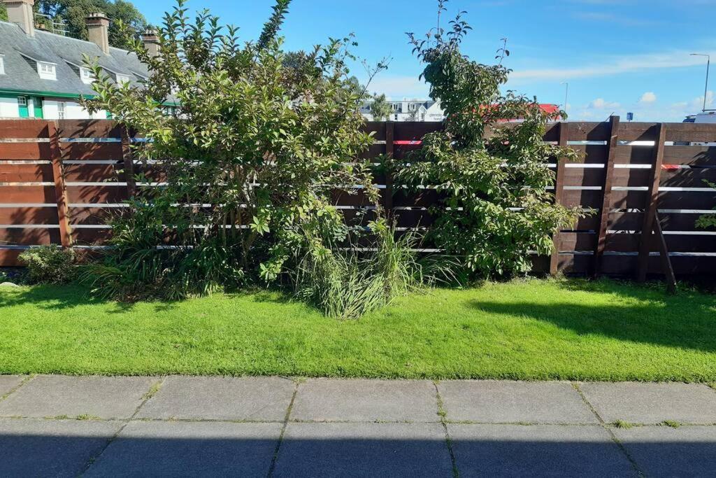 Cosy Cottage With Sea Views Close To Local Shops. Lamlash Exterior photo