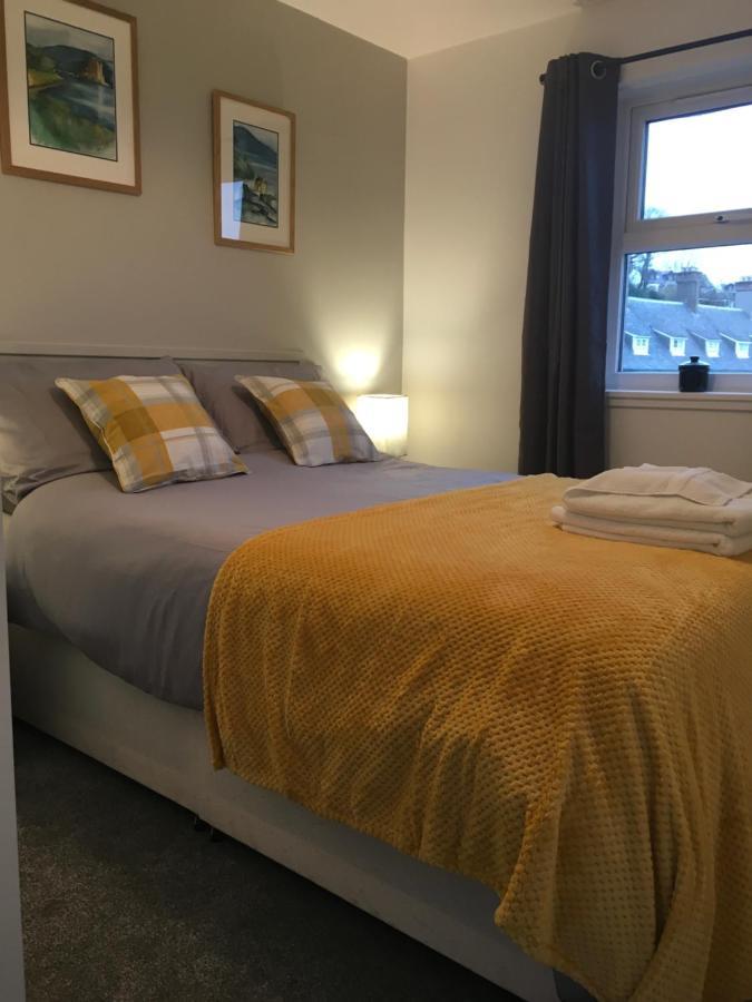 Cosy Cottage With Sea Views Close To Local Shops. Lamlash Exterior photo
